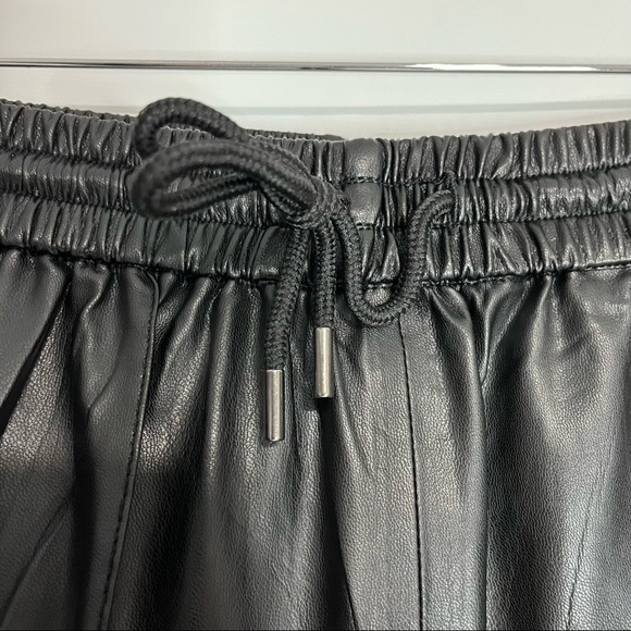 30) NWT Blank NYC Faux Leather Elastic Waistband Jogger Pants Size 28 - Picture 9 of 16
